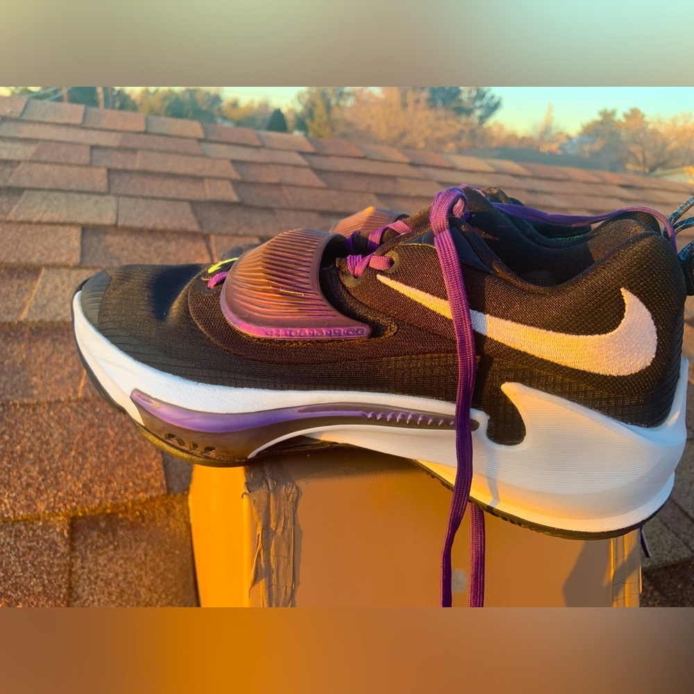 Giannis shoes freak 3